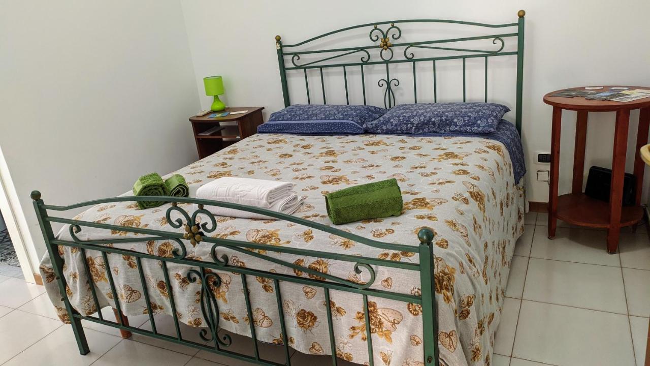 Peppino'S Room Νάπολη Εξωτερικό φωτογραφία